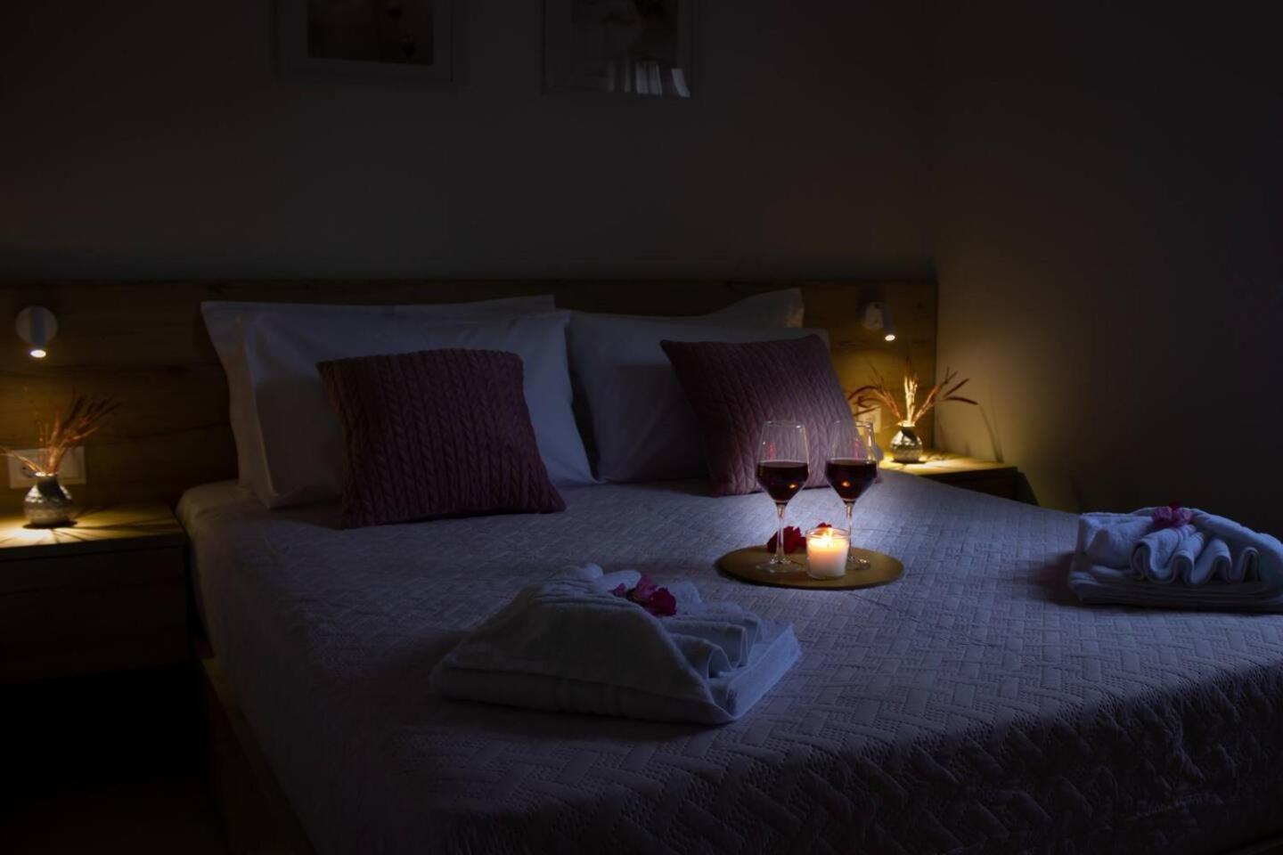 Maistro Suites With Pool, Matala エクステリア 写真