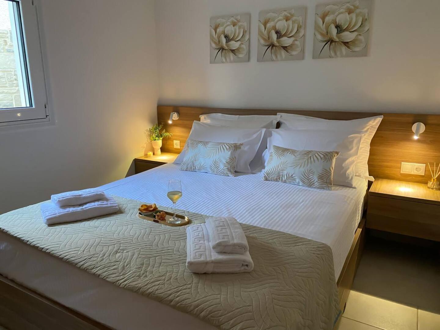 Maistro Suites With Pool, Matala エクステリア 写真