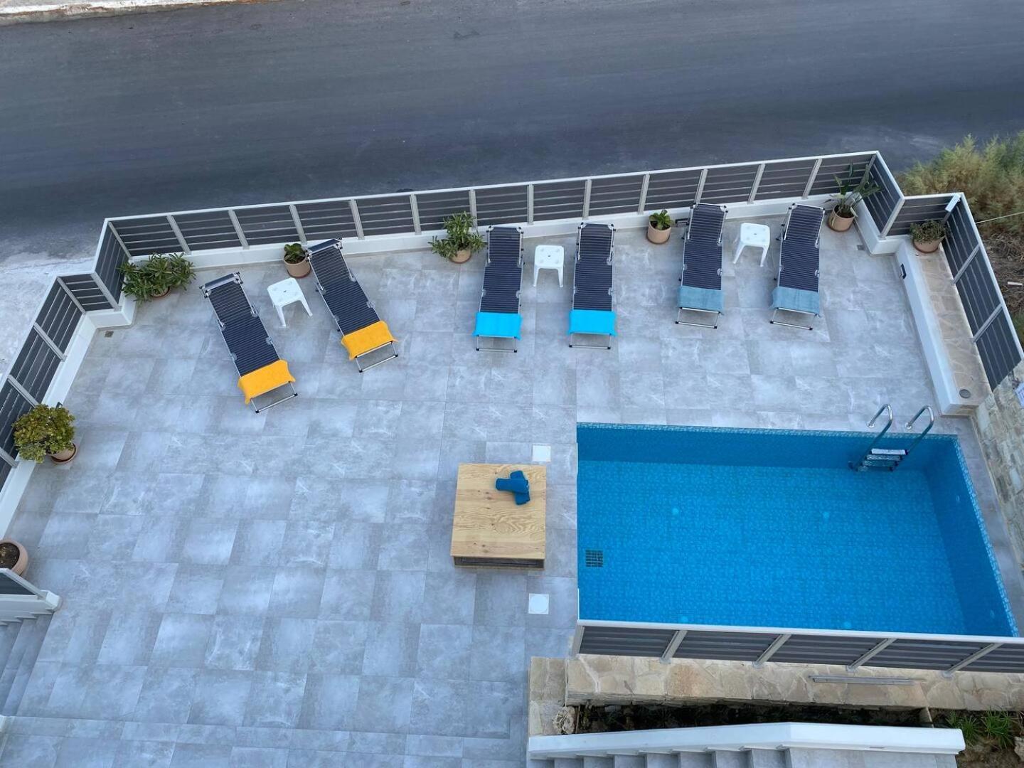 Maistro Suites With Pool, Matala エクステリア 写真
