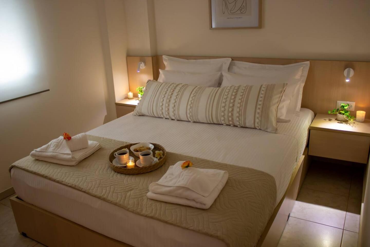 Maistro Suites With Pool, Matala エクステリア 写真