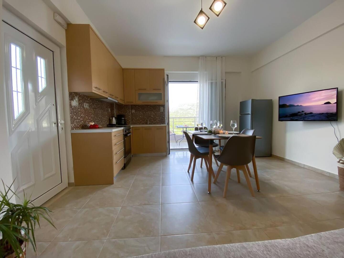 Maistro Suites With Pool, Matala エクステリア 写真