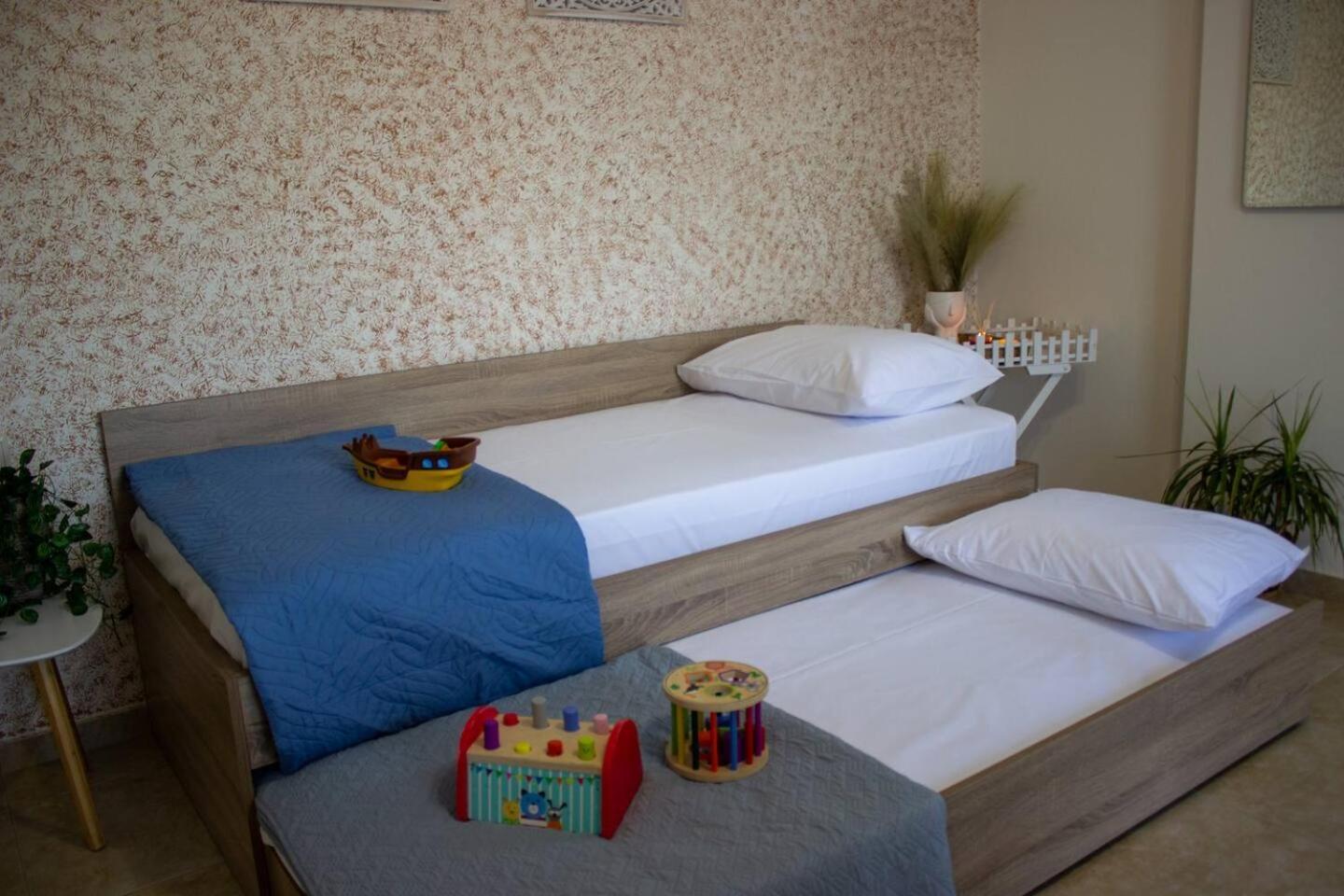 Maistro Suites With Pool, Matala エクステリア 写真