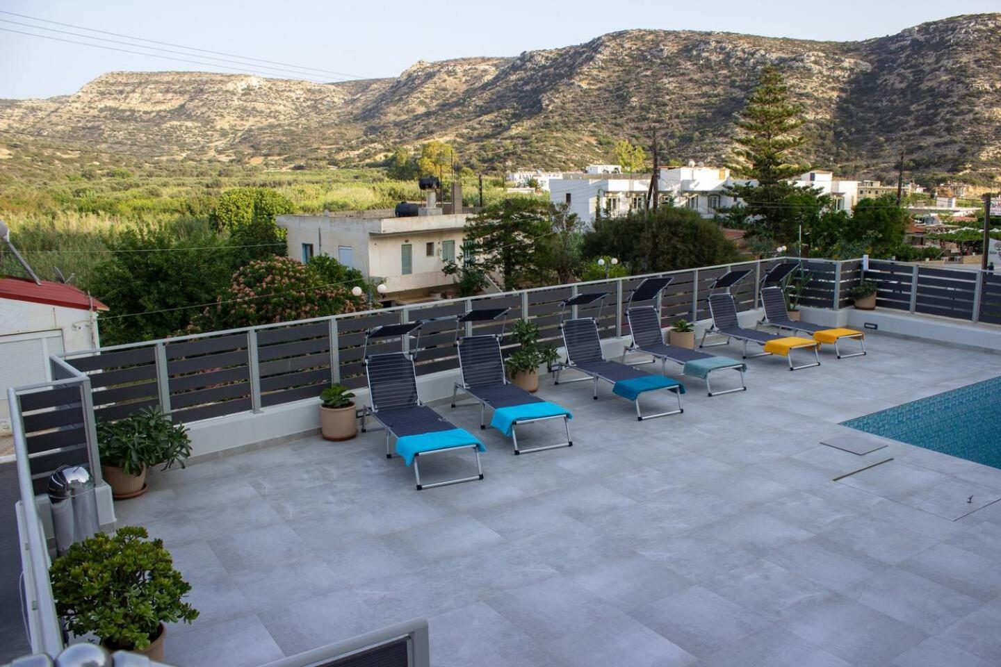 Maistro Suites With Pool, Matala エクステリア 写真